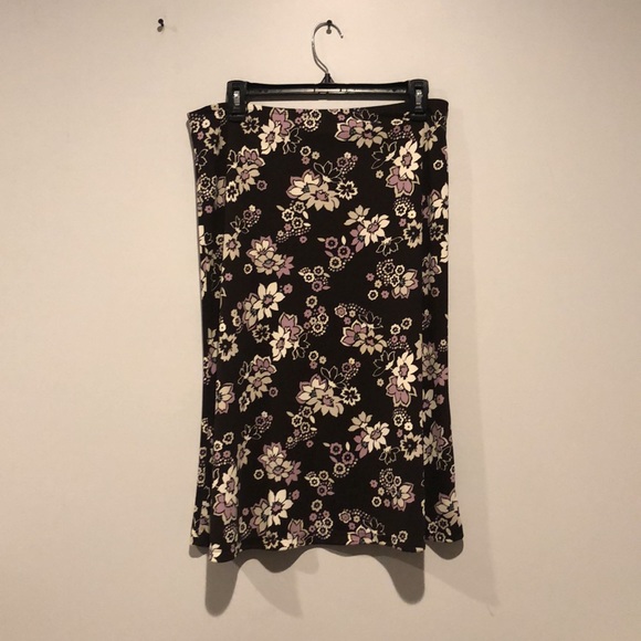 New York & Co. Floral Polyester Midi Skirt - Picture 4 of 4